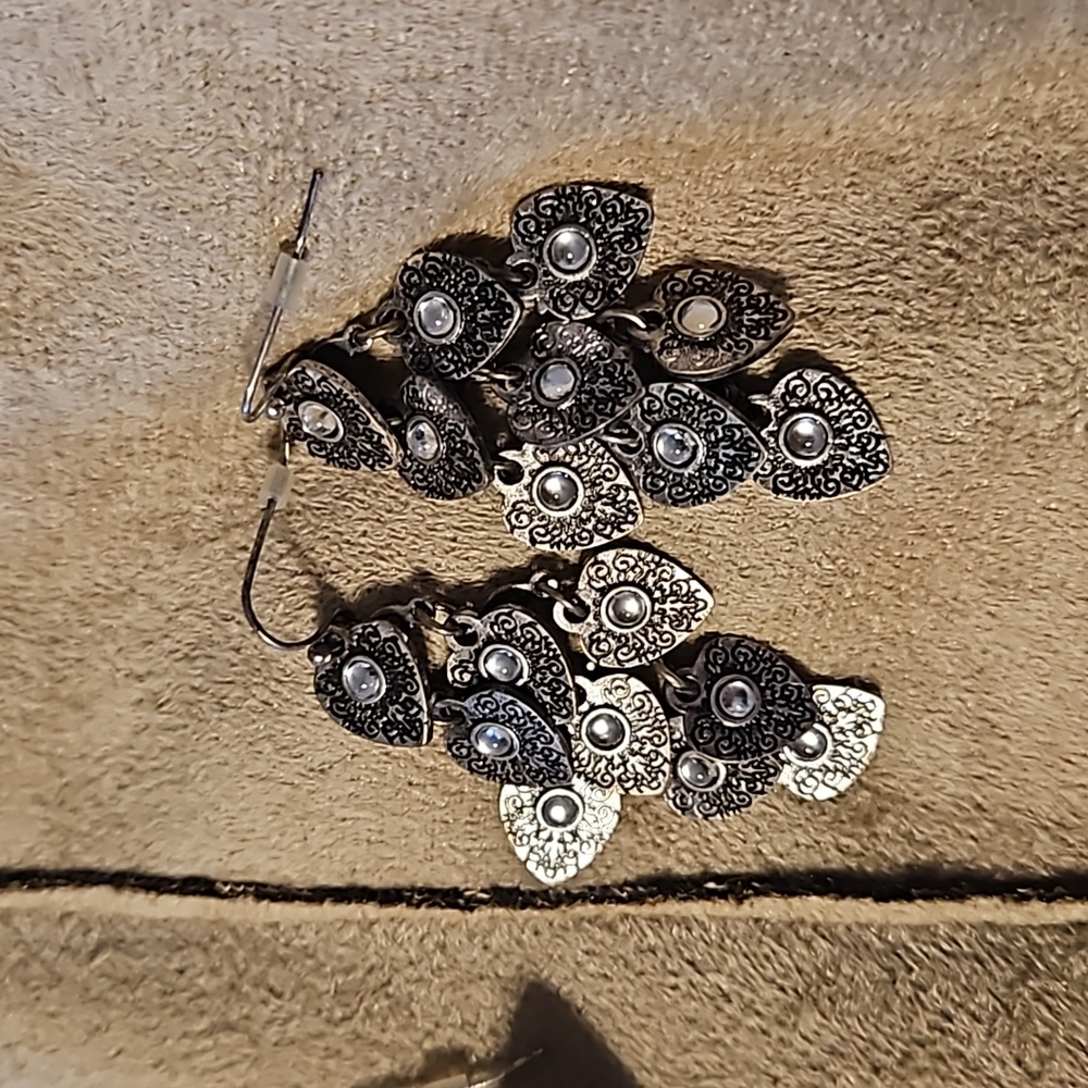 Earrings - Picture 5 of 5